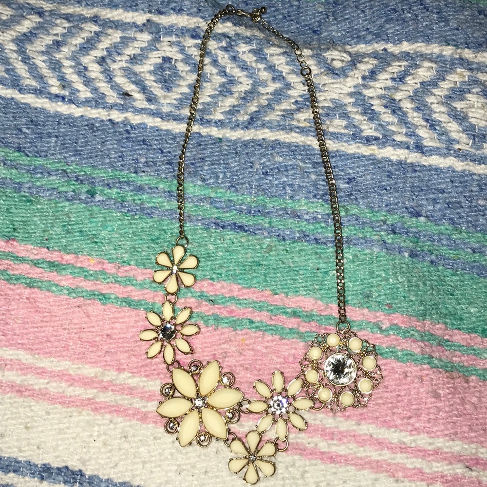 Statement necklace